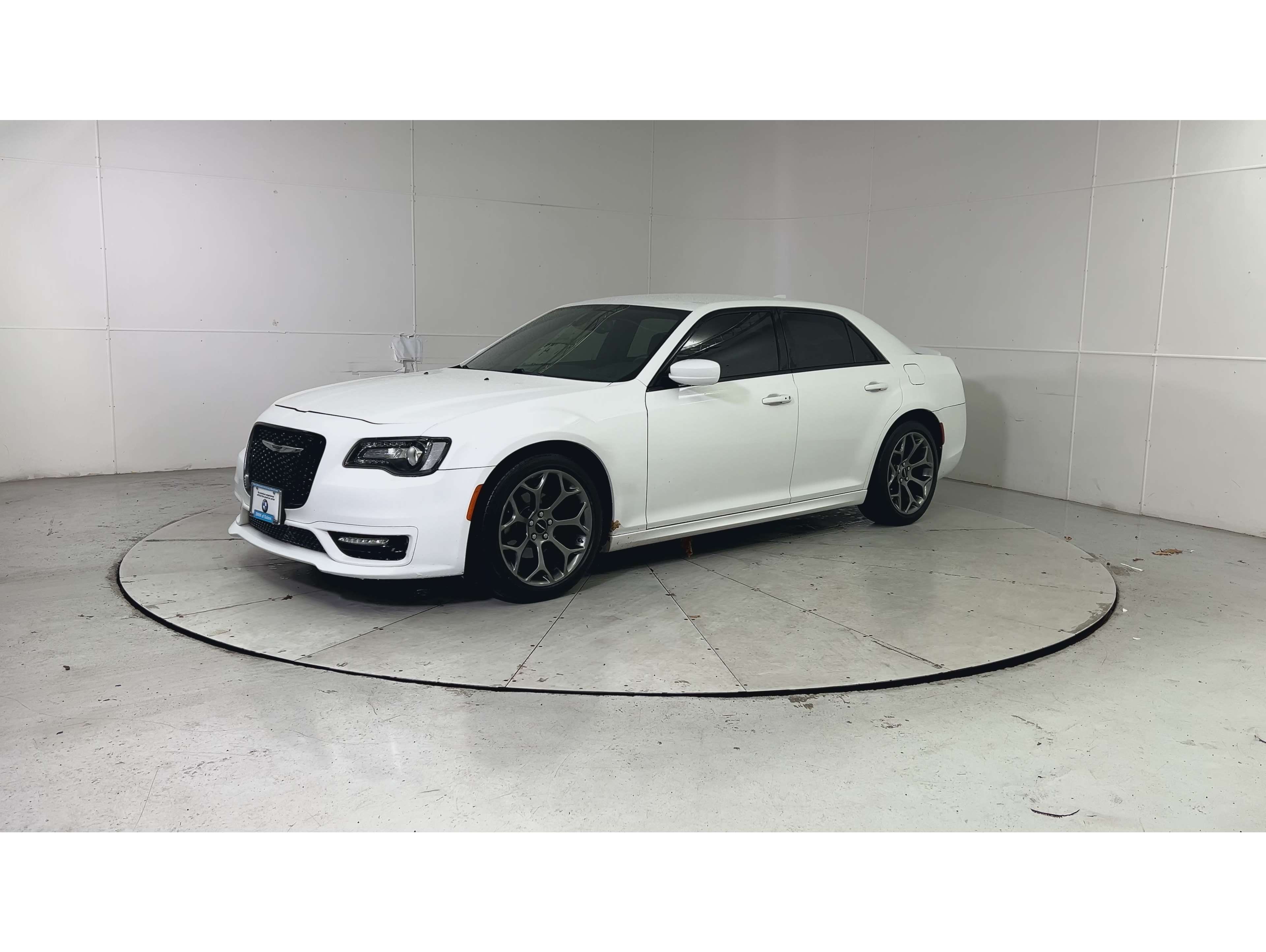 2017 Chrysler 300 S's photo