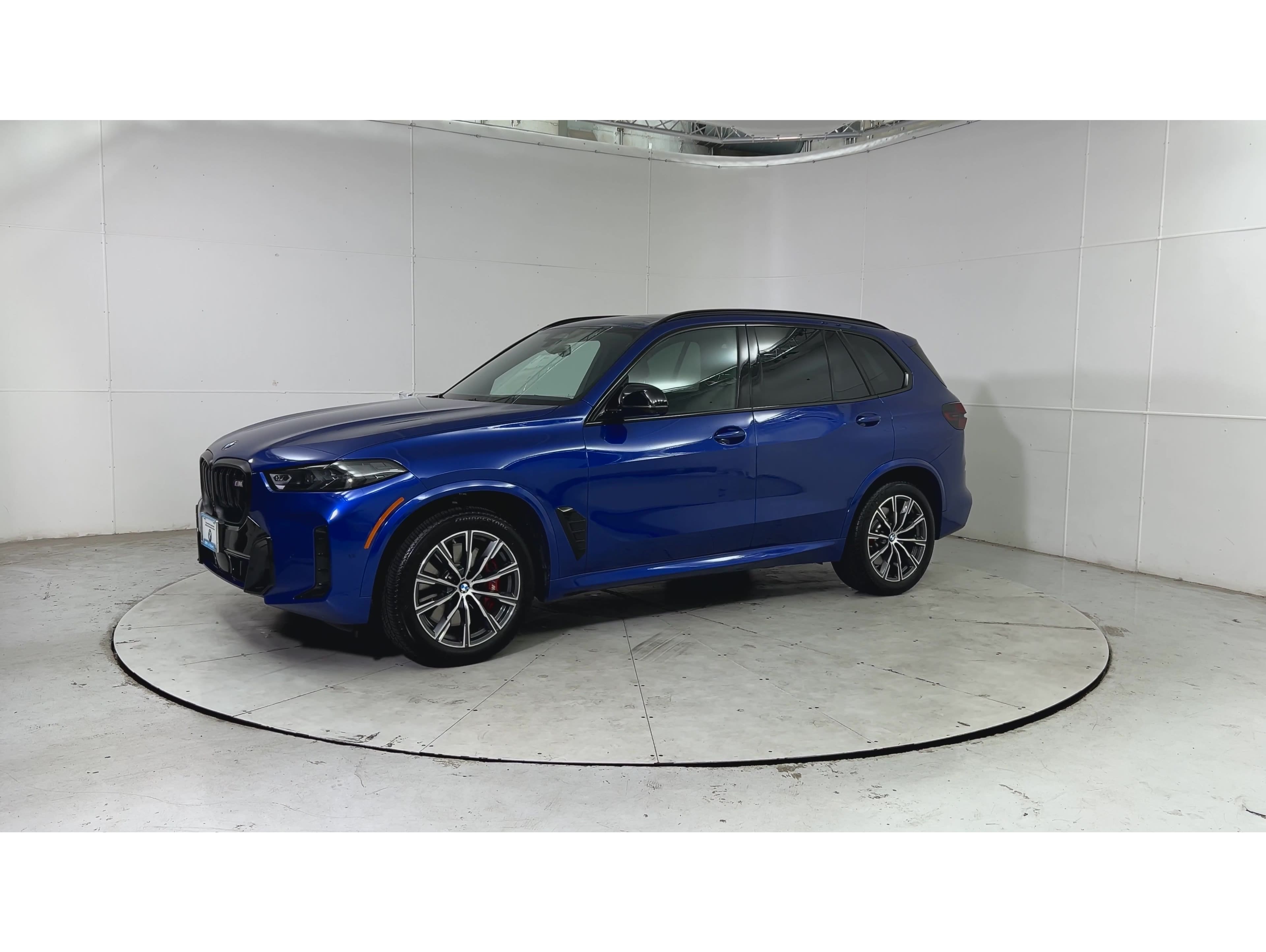2026 BMW X5 M60i's photo