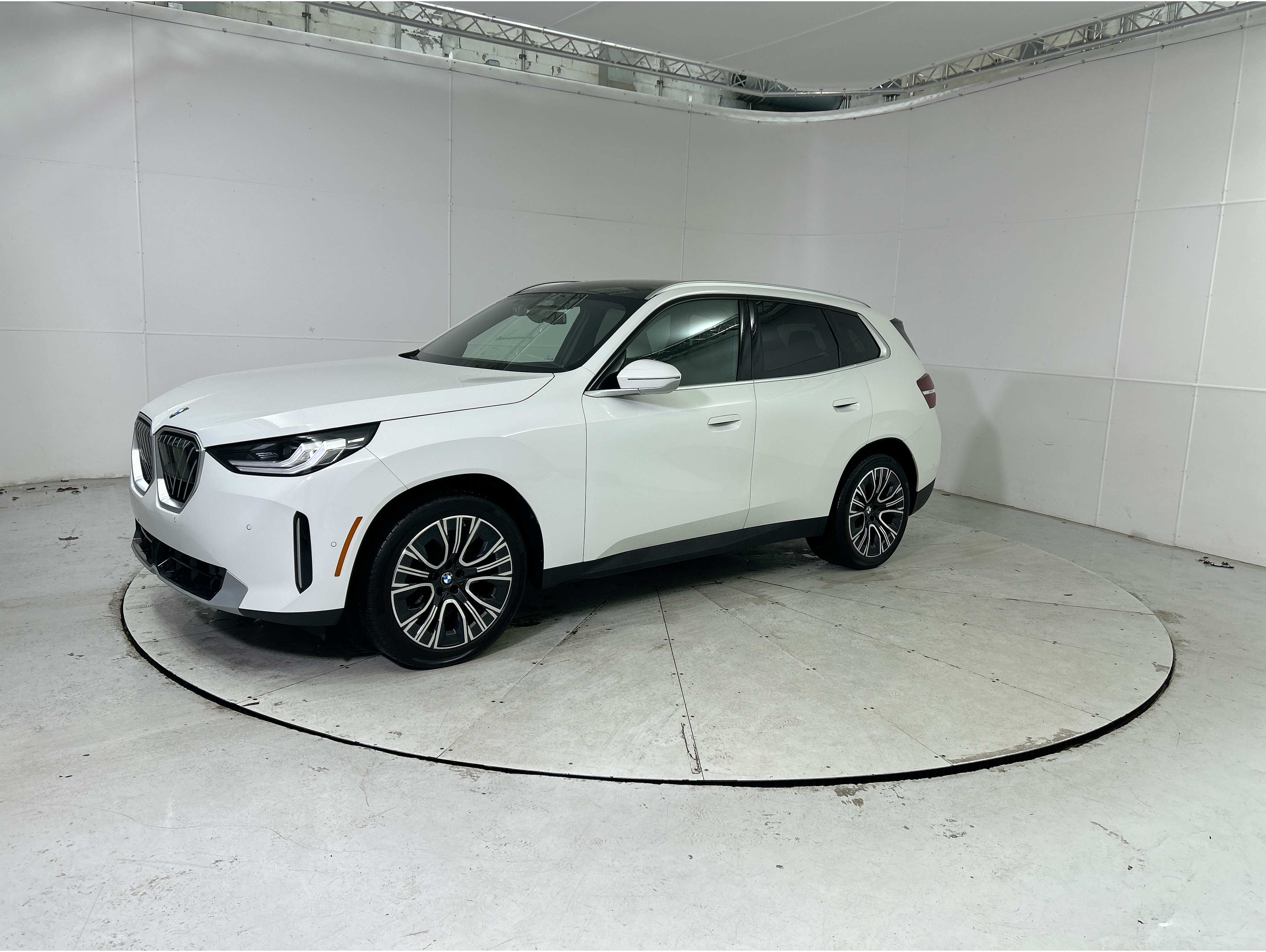 2025 BMW X3 30's photo