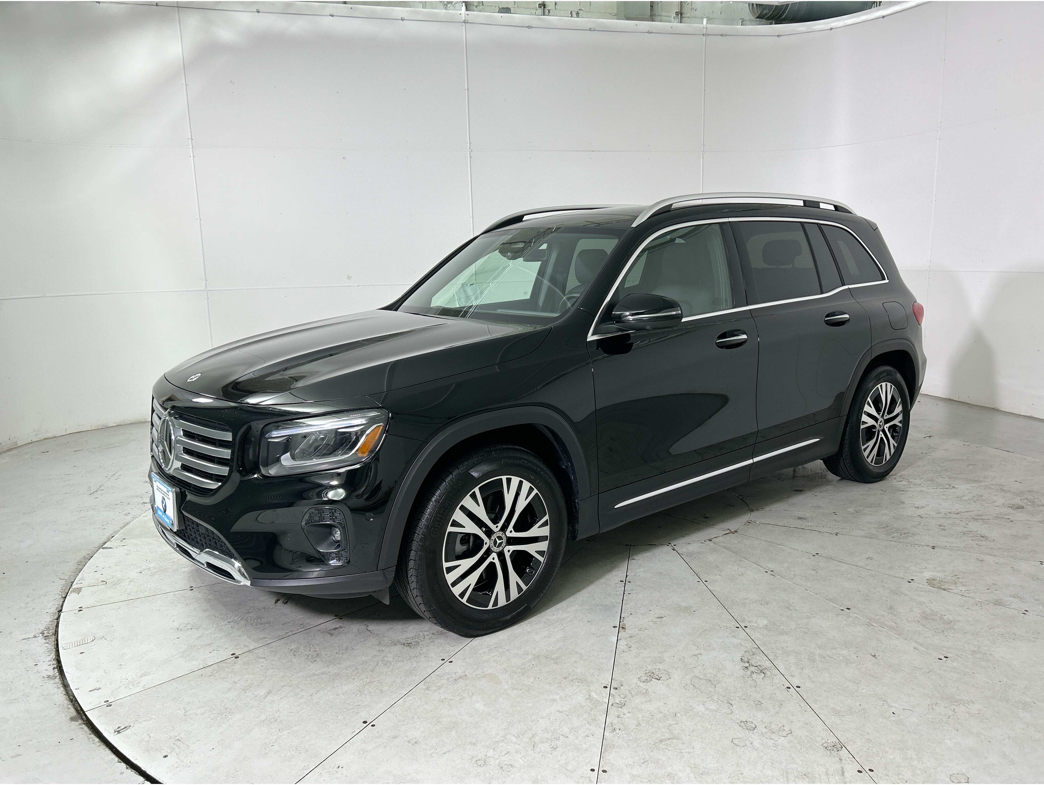 2025 Mercedes-Benz GLB Base's photo