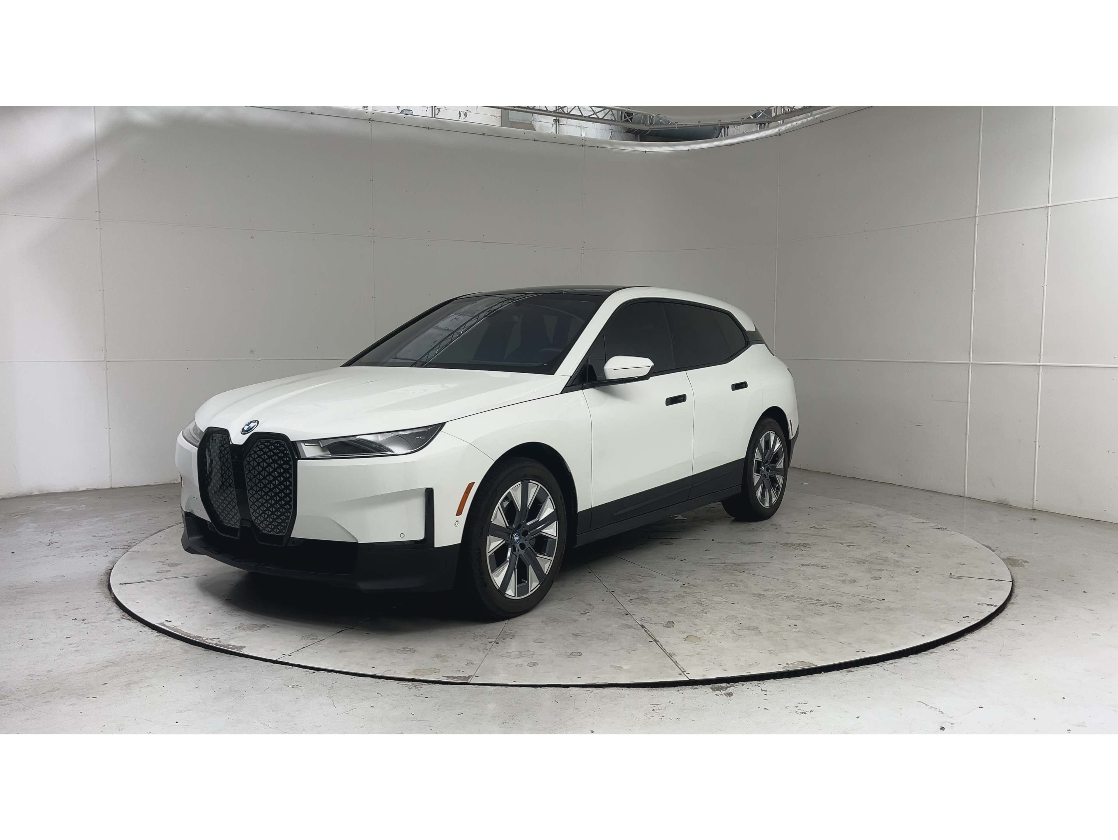 2025 BMW iX