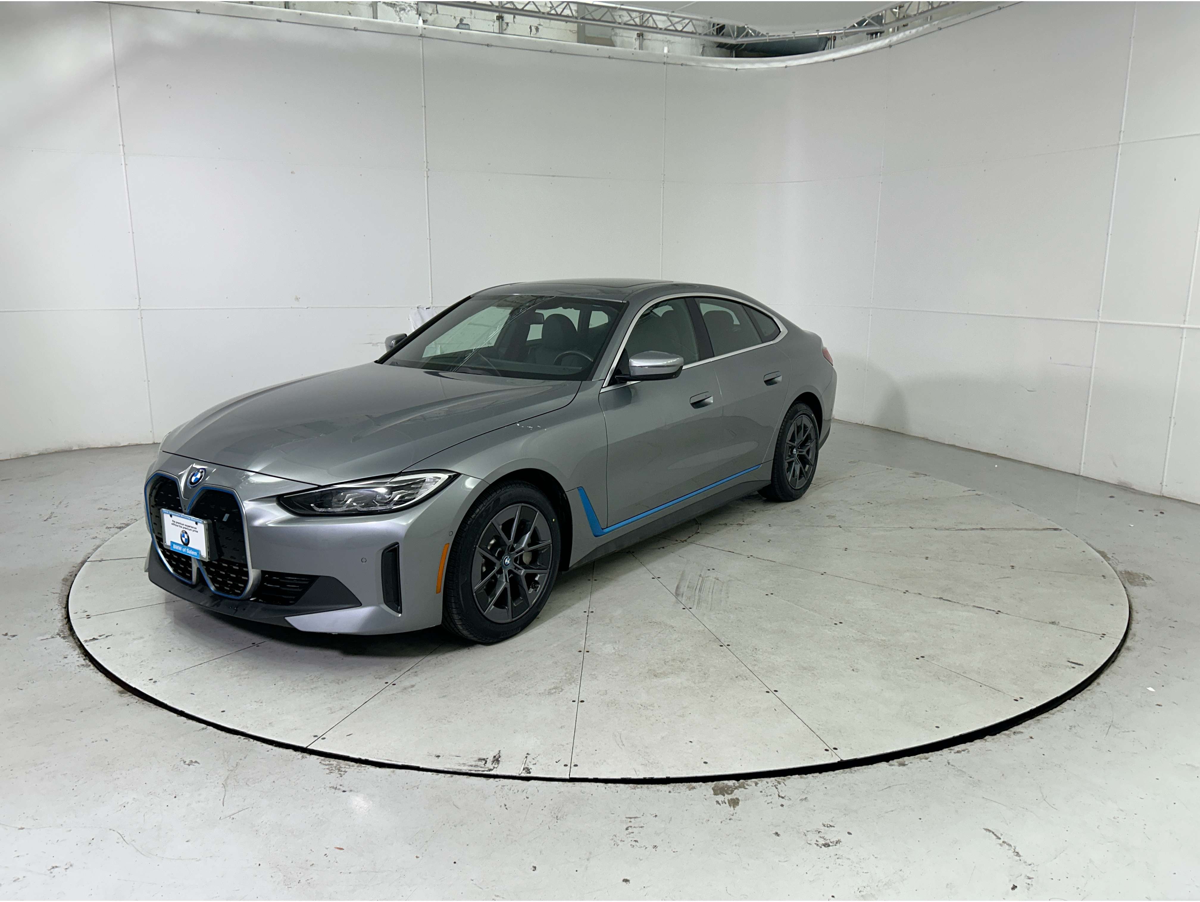 2023 BMW i4 40's photo