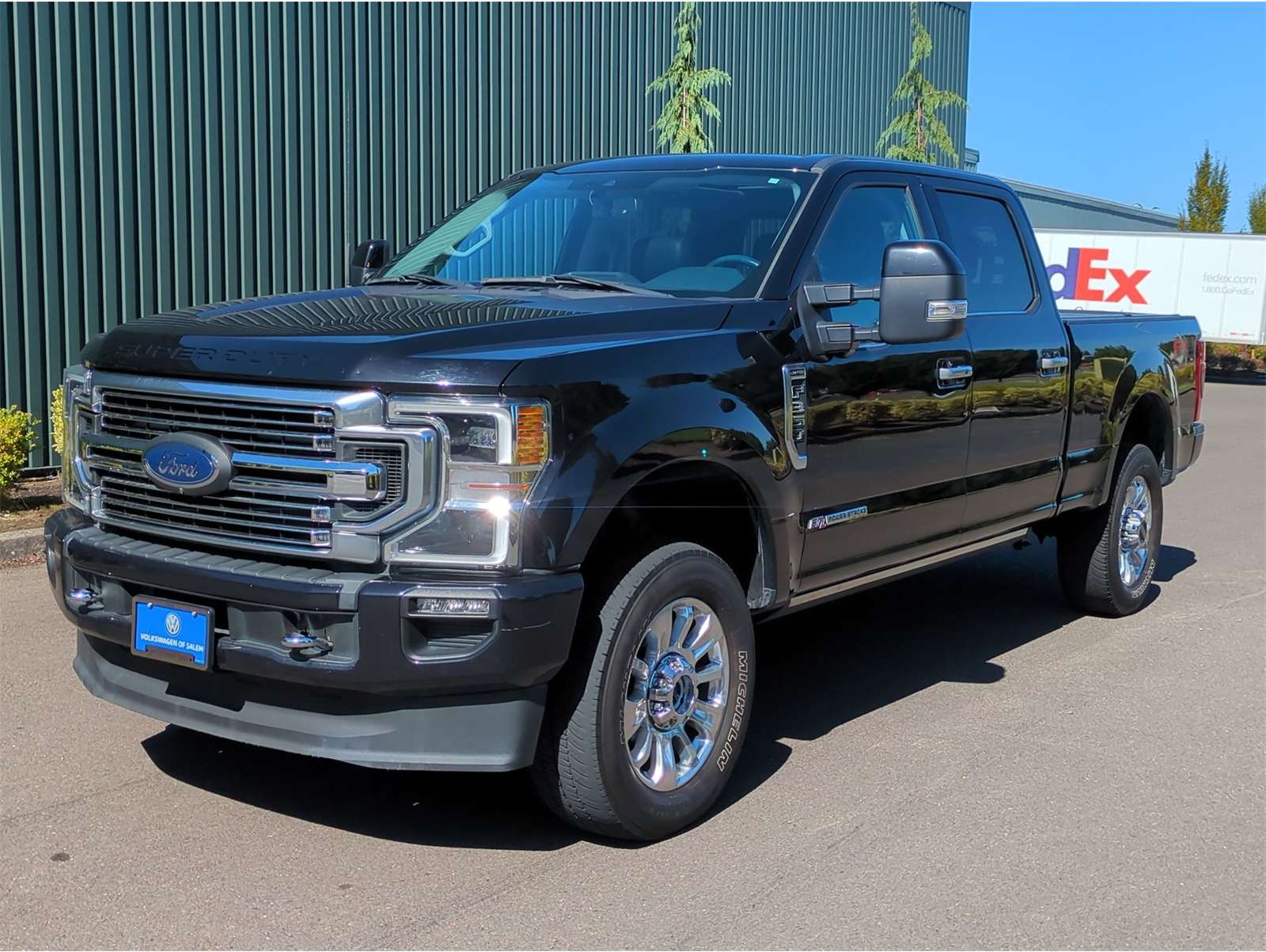 2022 Ford F-350 Super Duty Limited's photo