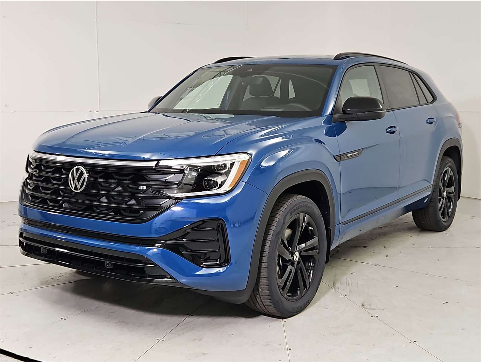 2026 Volkswagen Atlas Cross Sport SEL R-LINE's photo