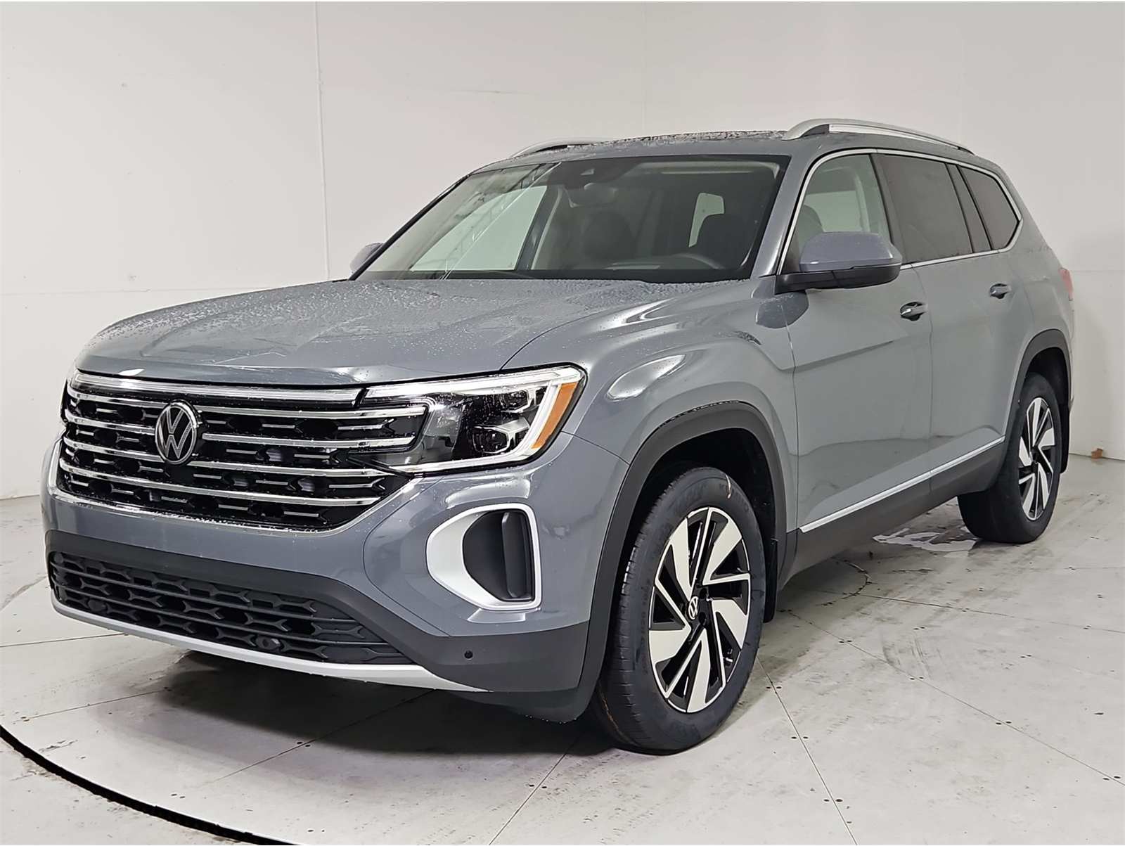 2026 Volkswagen Atlas SEL's photo