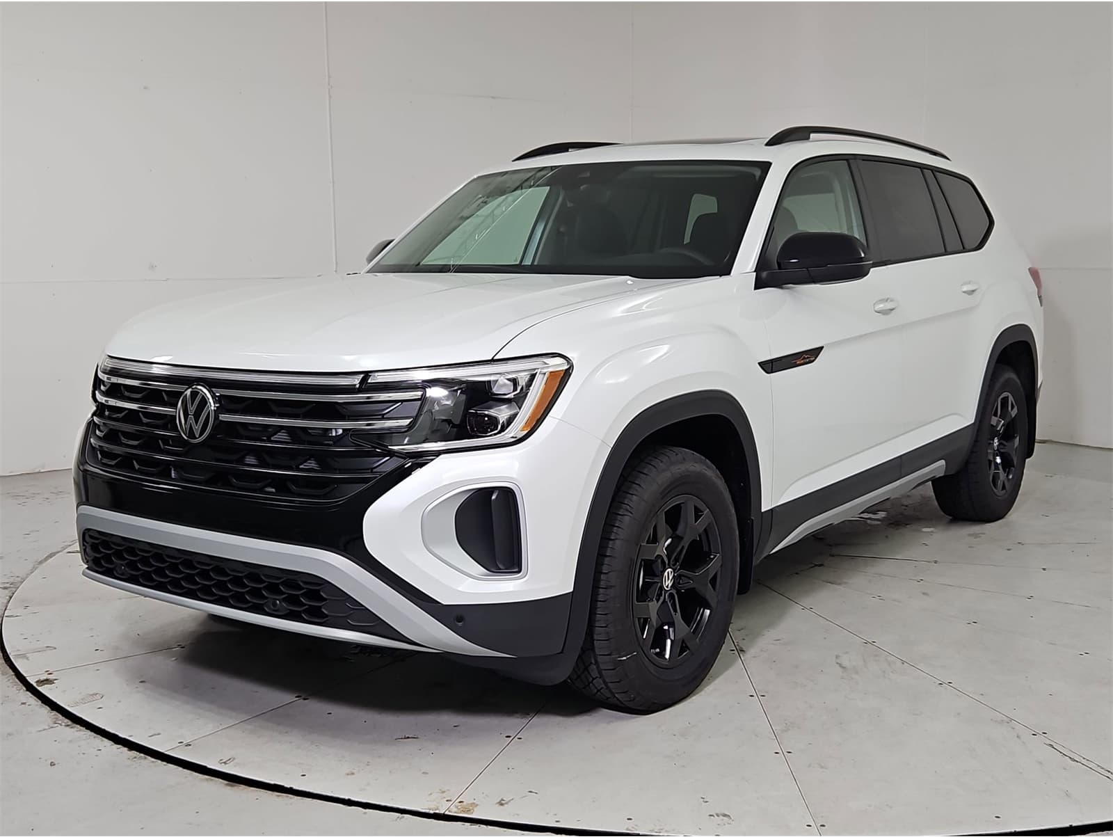 2026 Volkswagen Atlas Atlas Peak Edition's photo