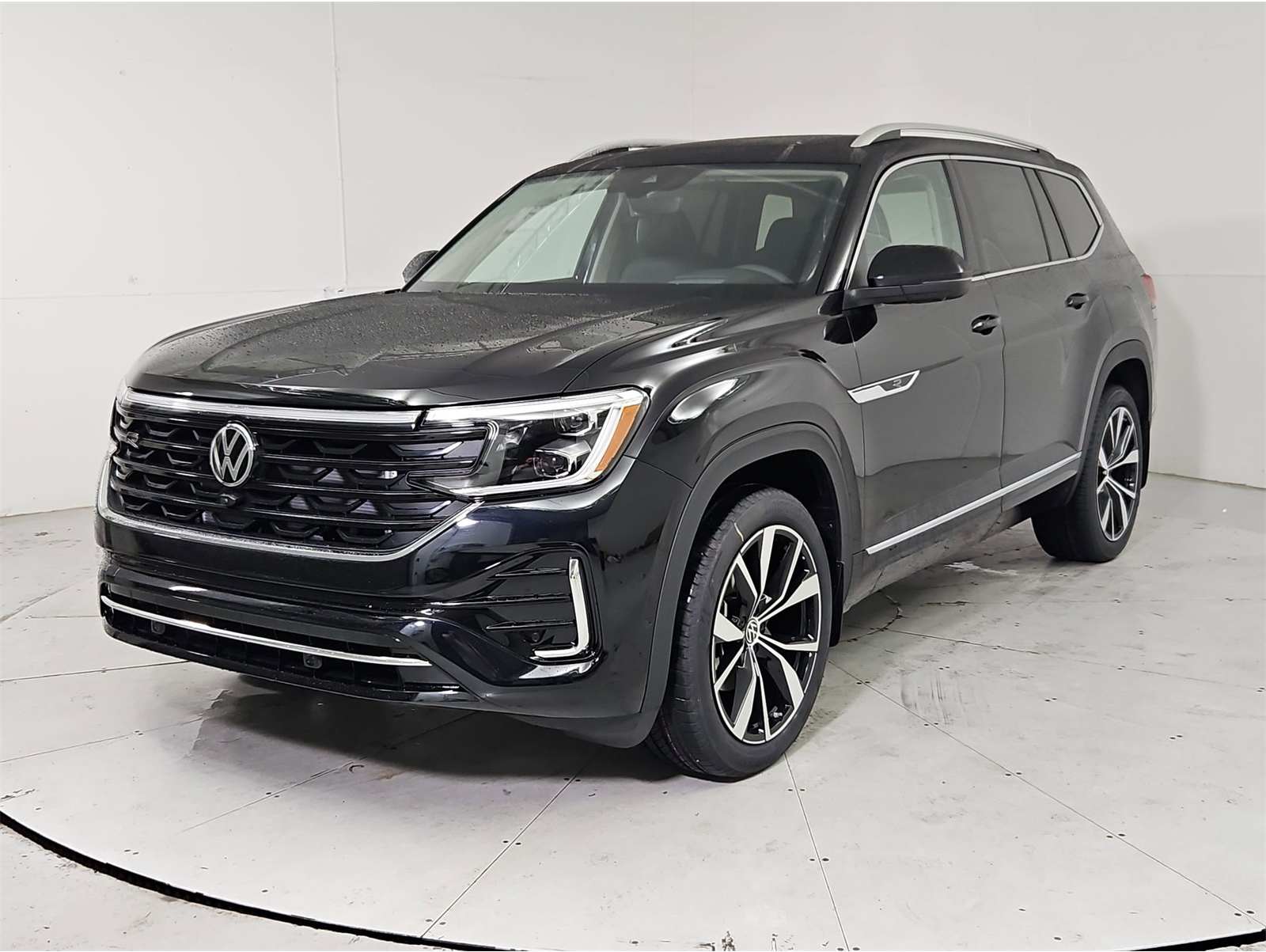 2026 Volkswagen Atlas SEL Premium R-Line's photo