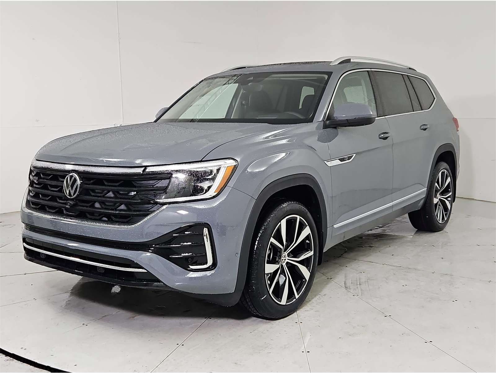 2026 Volkswagen Atlas SEL Premium R-Line's photo