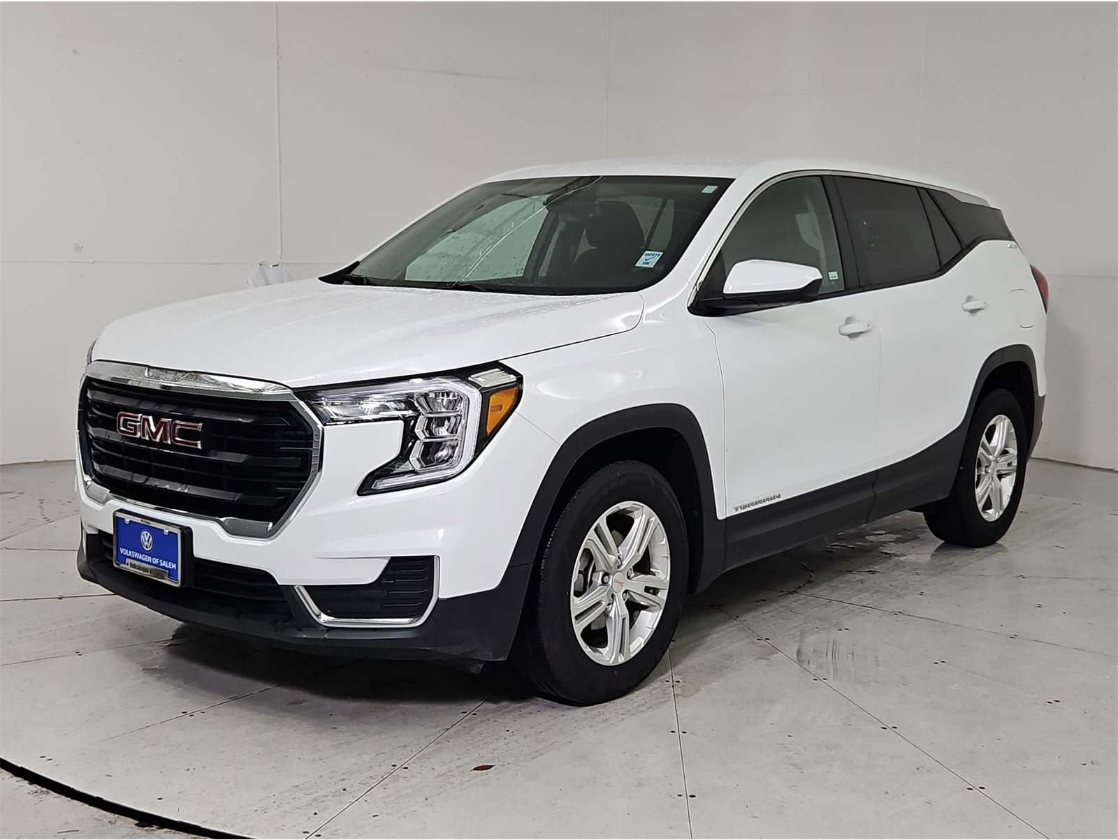 2024 GMC Terrain SLE's photo