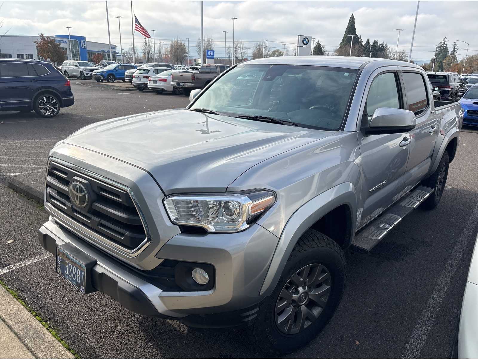 2019 Toyota Tacoma SR5's photo