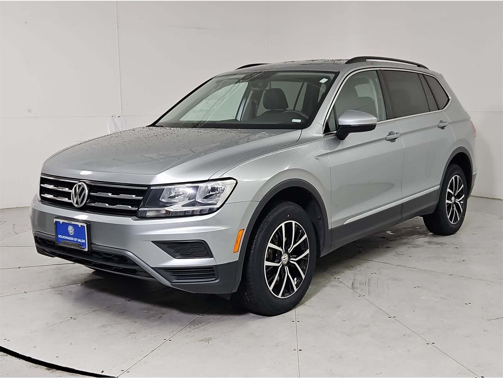 2021 Volkswagen Tiguan SE's photo