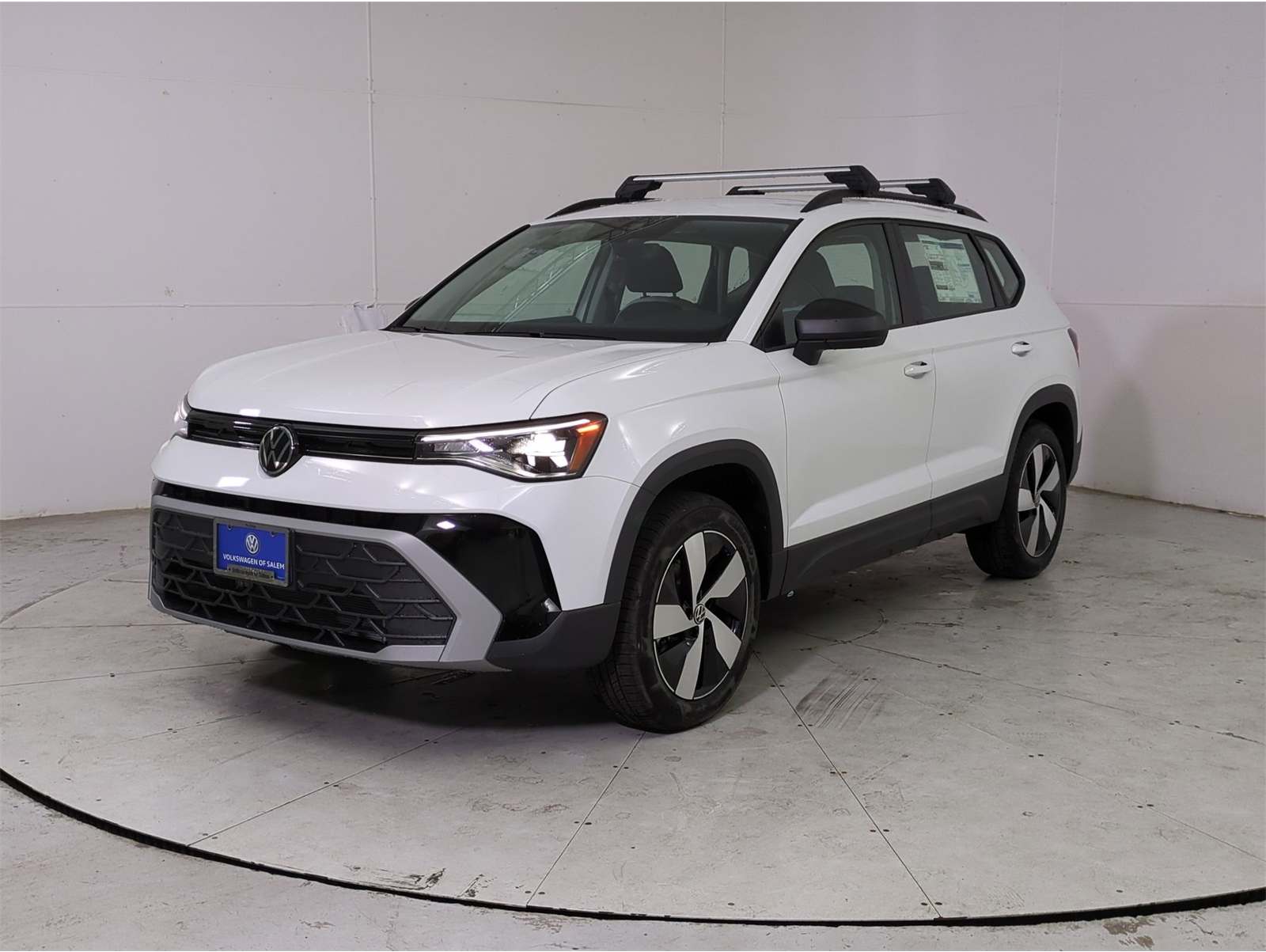 2025 Volkswagen Taos S's photo