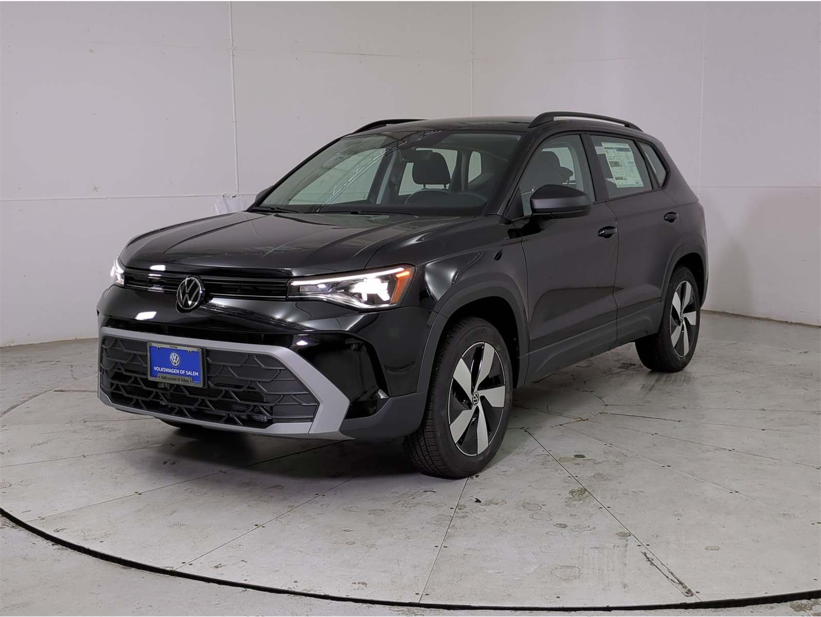 2025 Volkswagen Taos S's photo