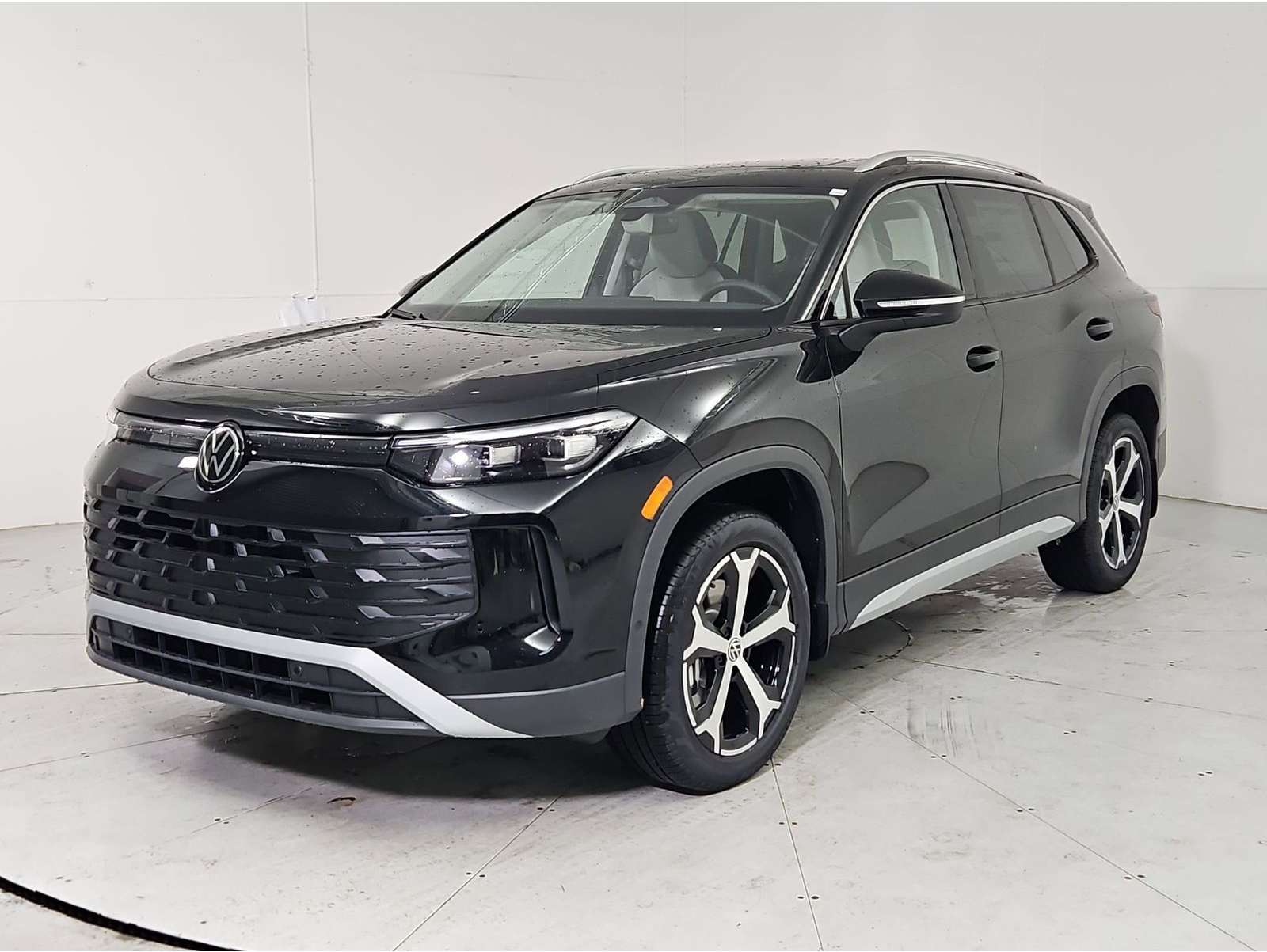 2025 Volkswagen Tiguan SE