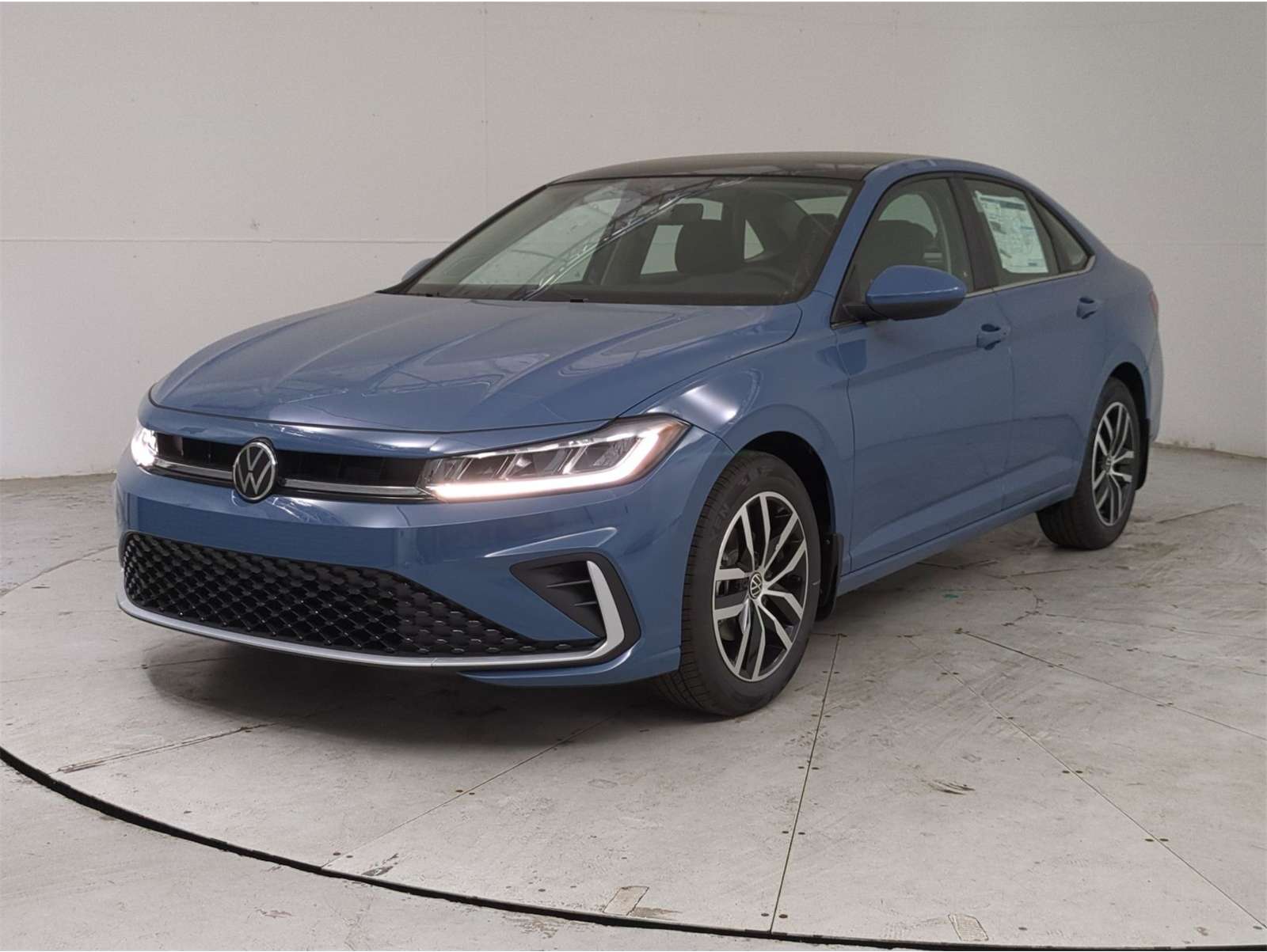 2025 Volkswagen Jetta SE's photo