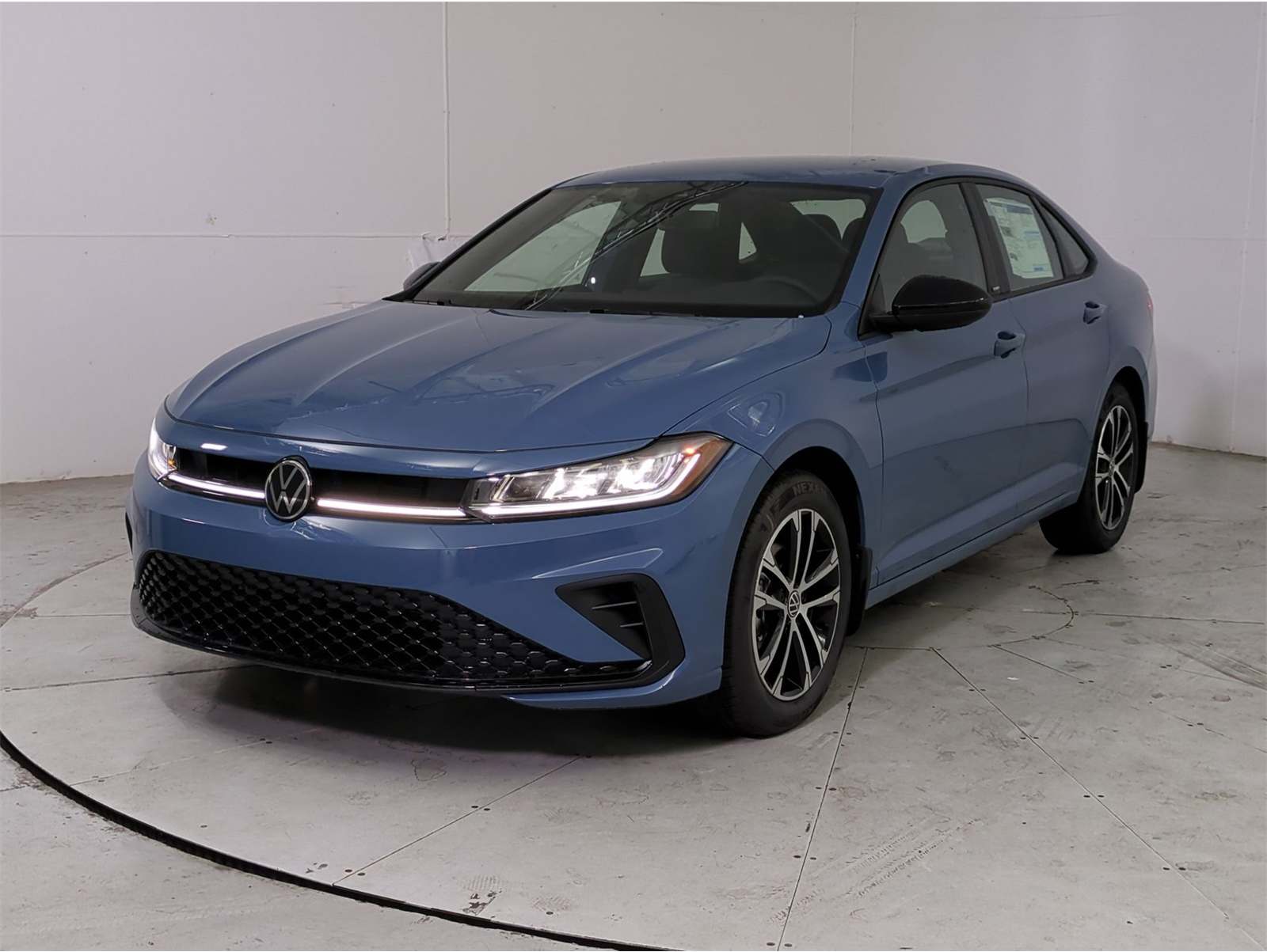 2025 Volkswagen Jetta Sport's photo