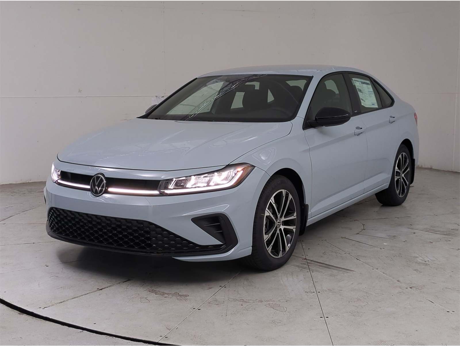 2025 Volkswagen Jetta Sport's photo