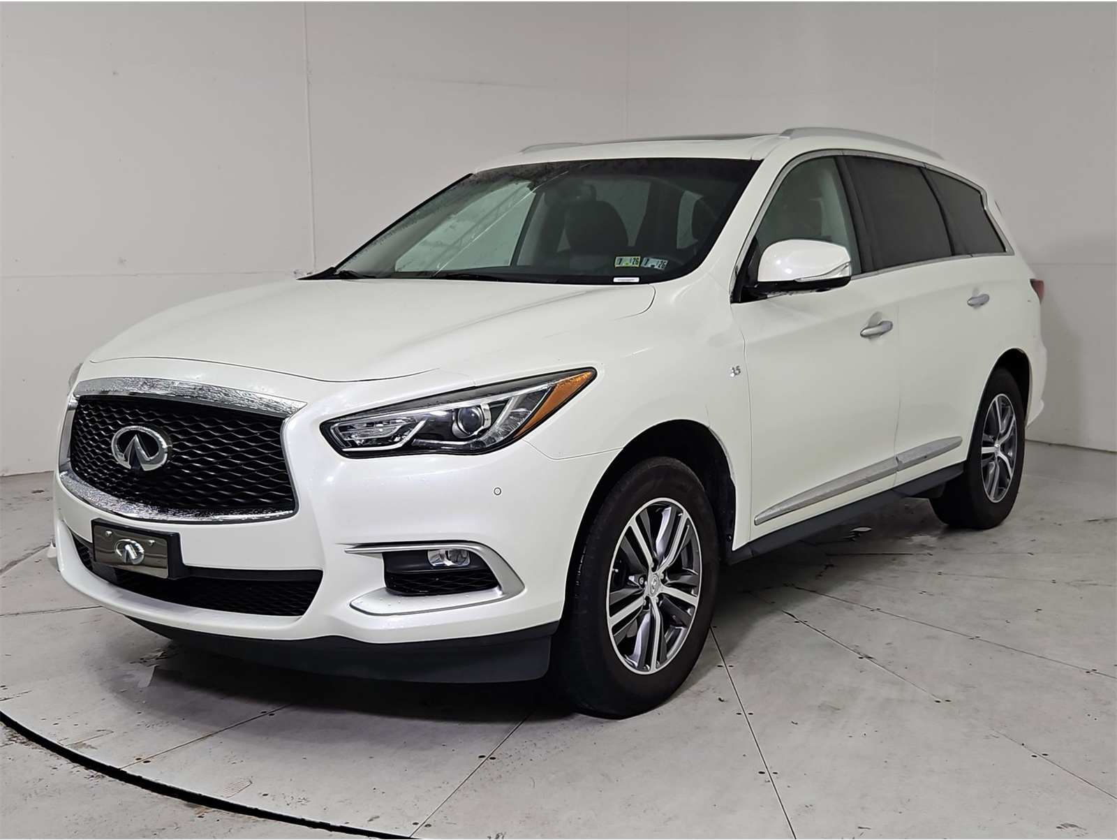 2016 INFINITI QX60 Base