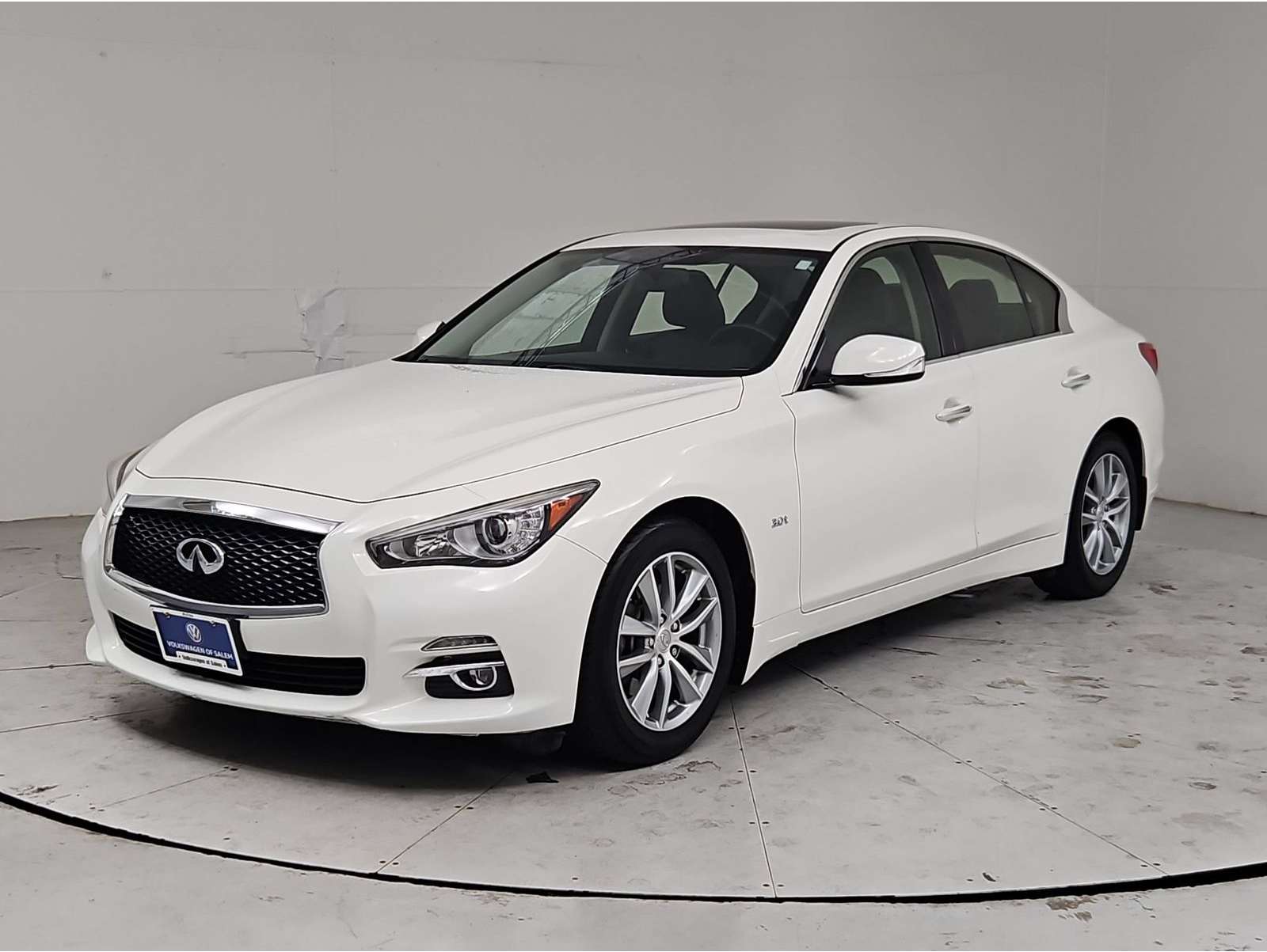 2017 INFINITI Q50 Premium