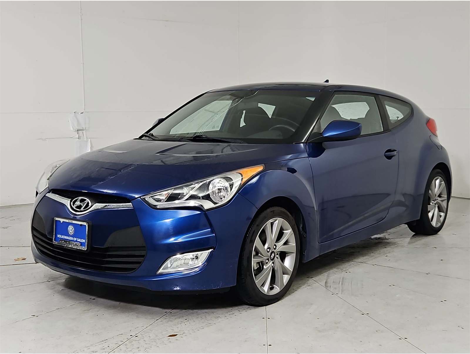 2017 Hyundai Veloster Base's photo