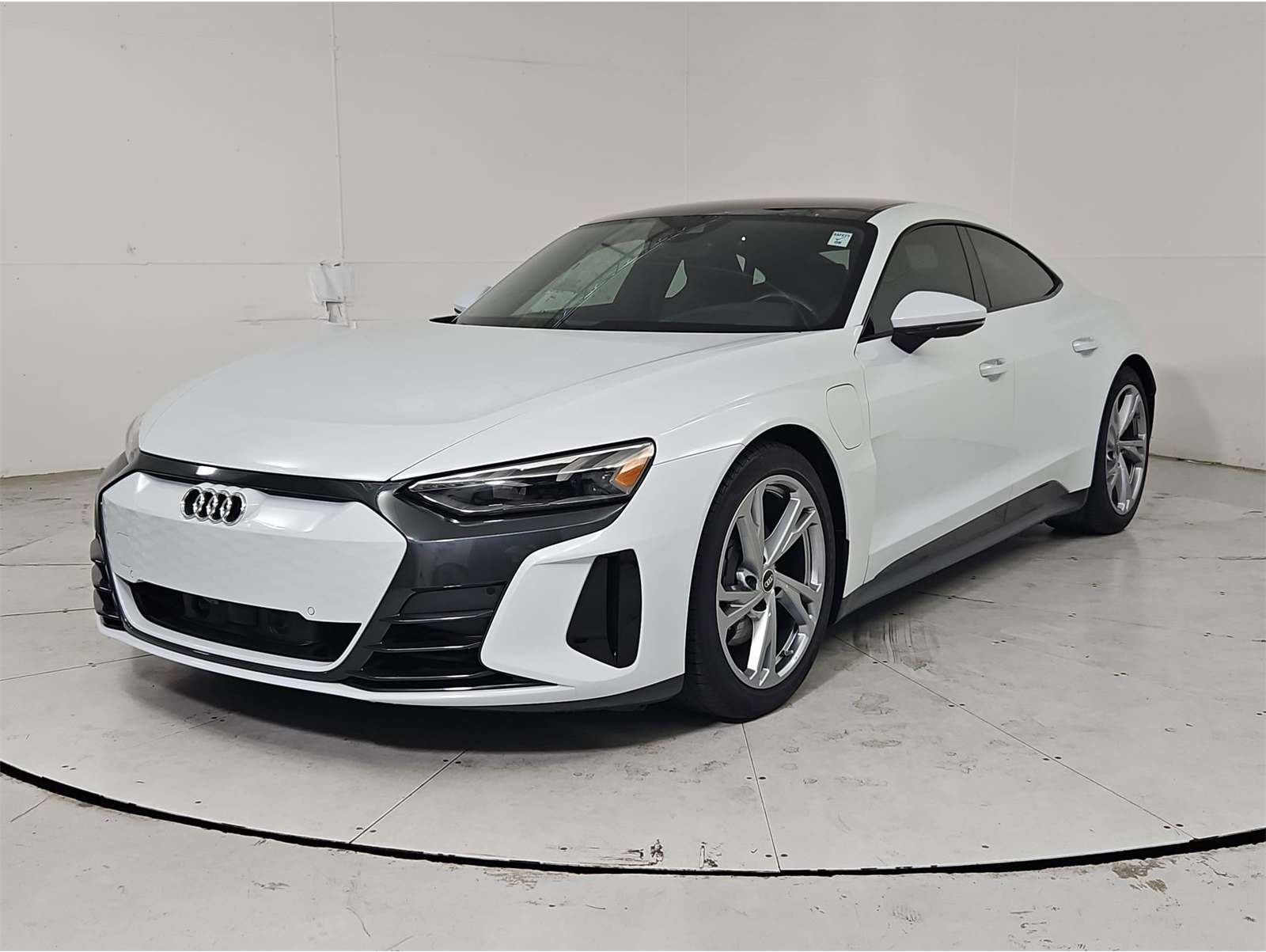 2023 Audi e-tron GT Premium Plus's photo