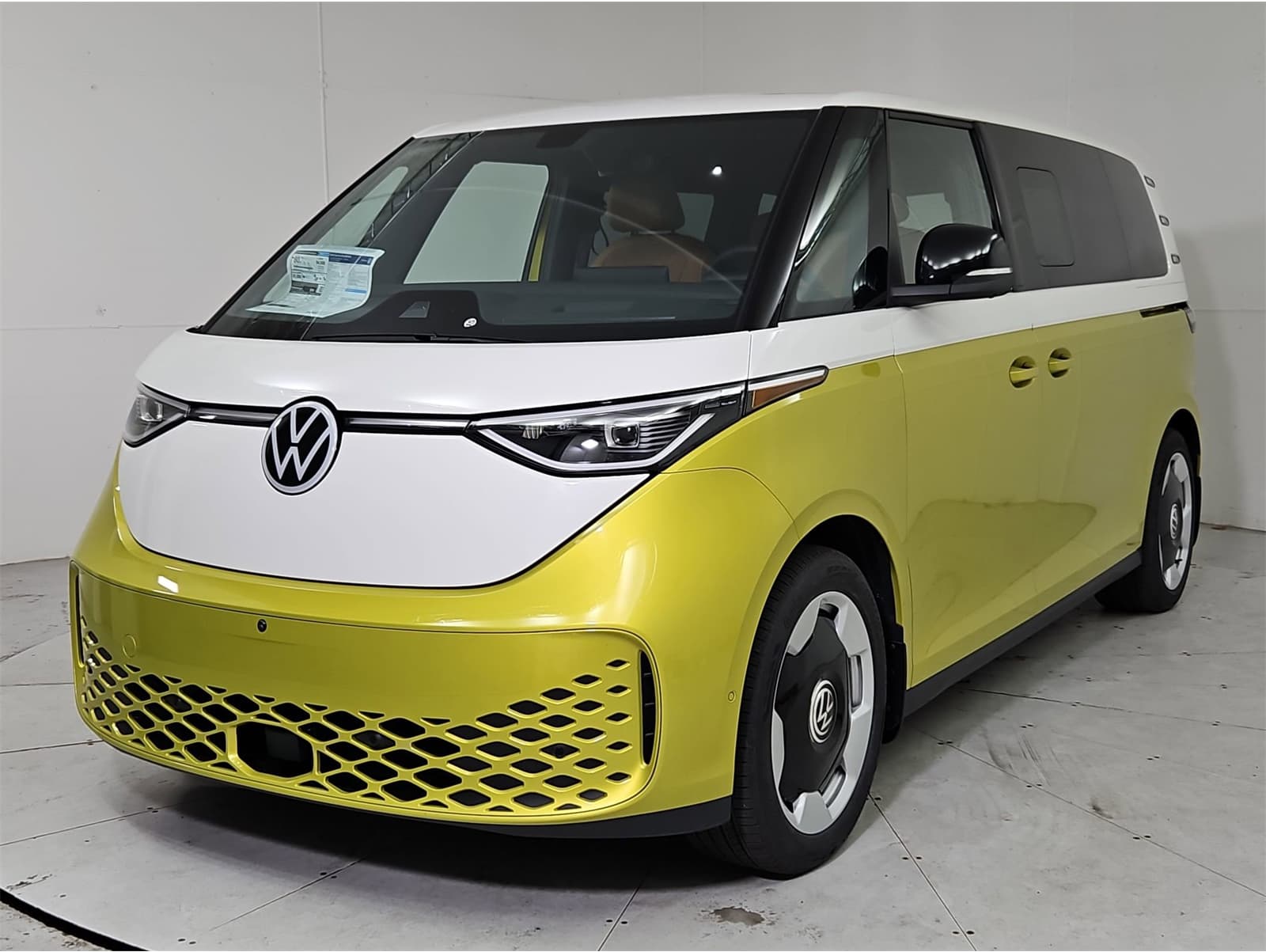 2025 Volkswagen ID. Buzz PRO S PLus's photo