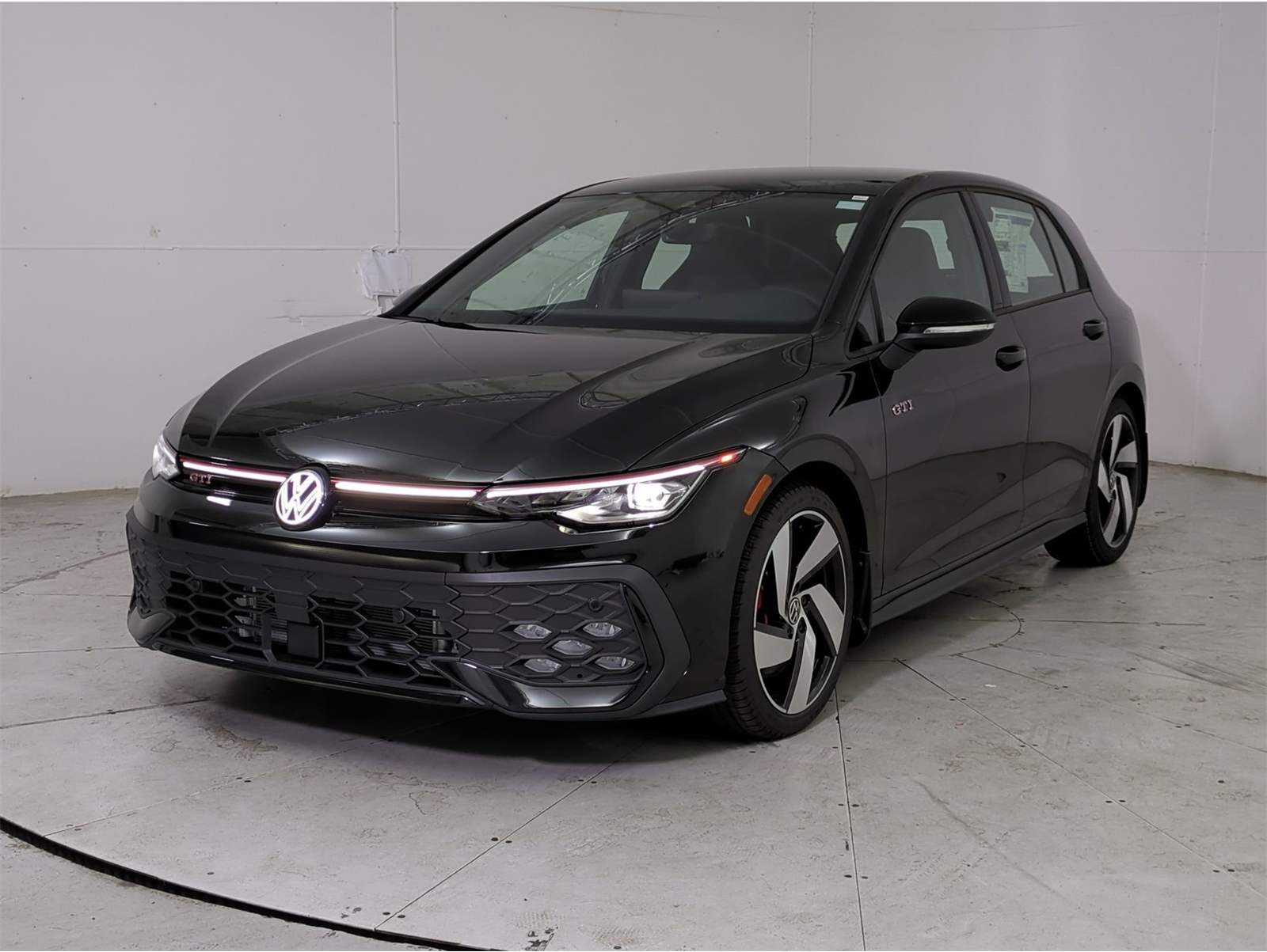 2025 Volkswagen Golf GTI S's photo