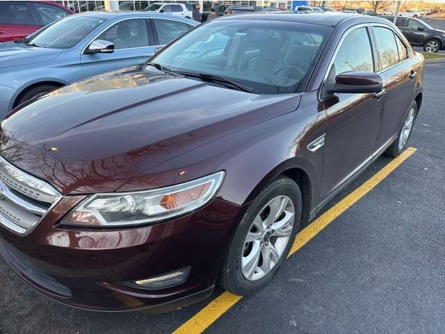 2010 Ford Taurus SEL