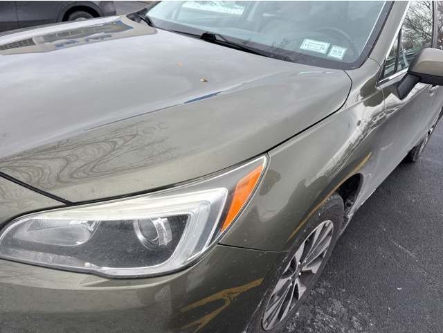 2015 Subaru Outback Limited's photo