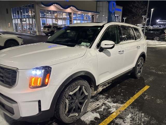 2025 Kia Telluride S's photo