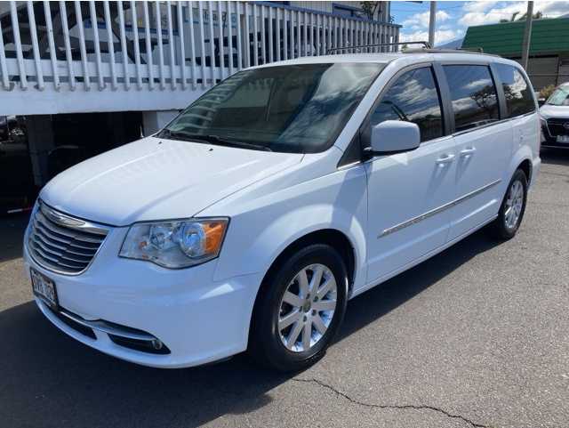 2016 Chrysler Town & Country Touring
