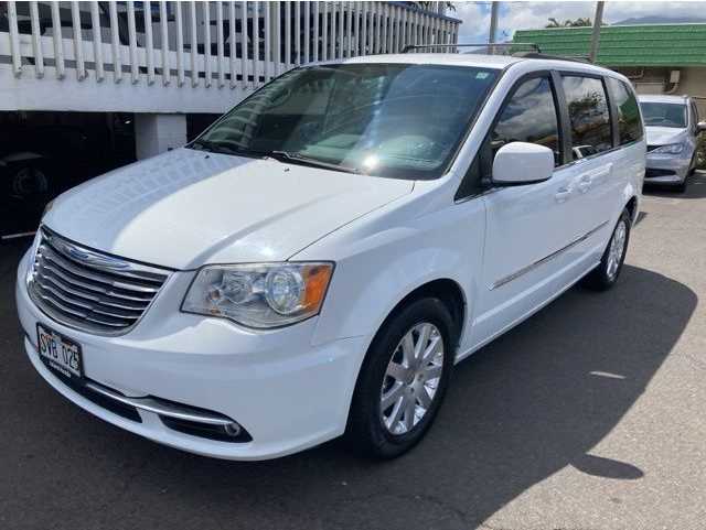 2016 Chrysler Town & Country Touring