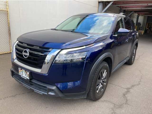 2022 Nissan Pathfinder SV