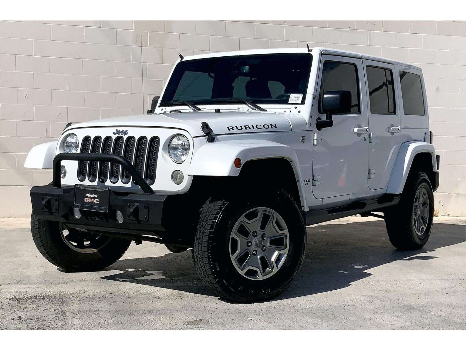 2015 Jeep Wrangler Unlimited Rubicon's photo