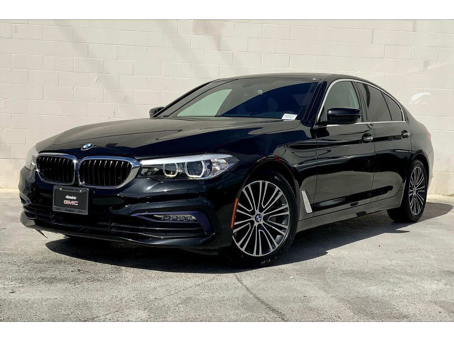 2018 BMW 5 Series 540i's photo