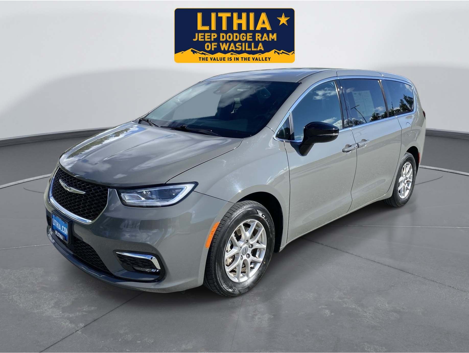 2025 Chrysler Pacifica Select