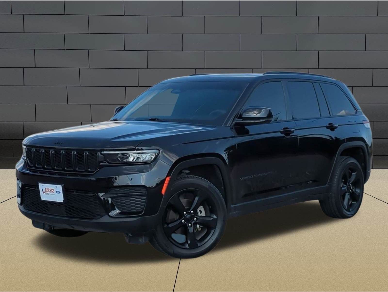 2023 Jeep Grand Cherokee Altitude's photo