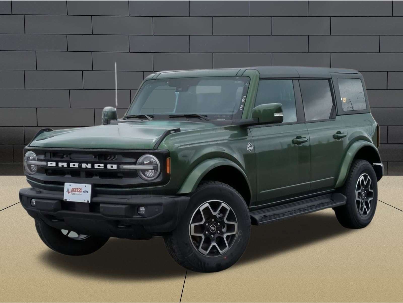 2025 Ford Bronco 4-Door Outer Banks's photo