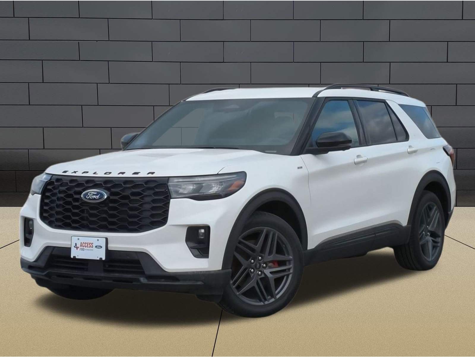 2025 Ford Explorer ST-LINE's photo