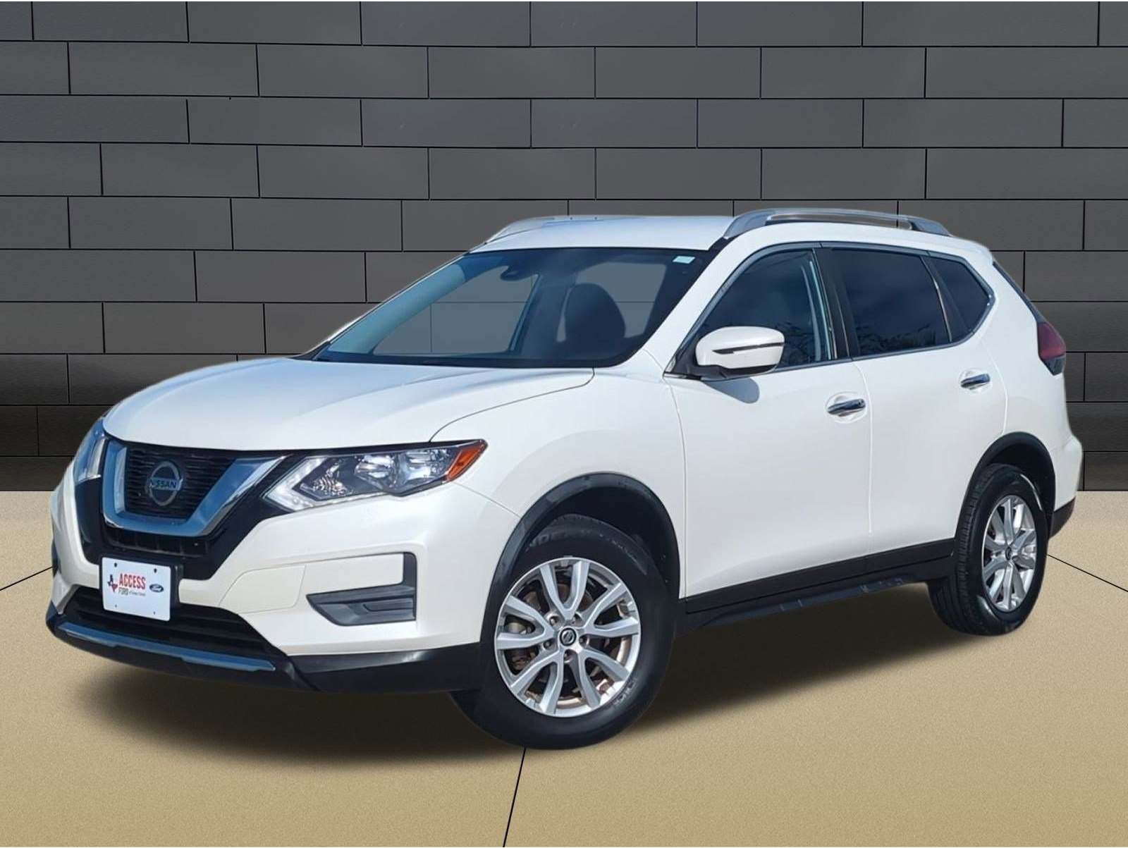 2019 Nissan Rogue SV's photo