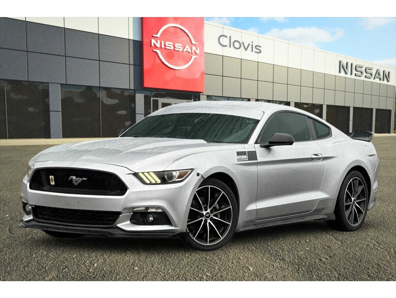 2015 Ford Mustang EcoBoost Premium's photo