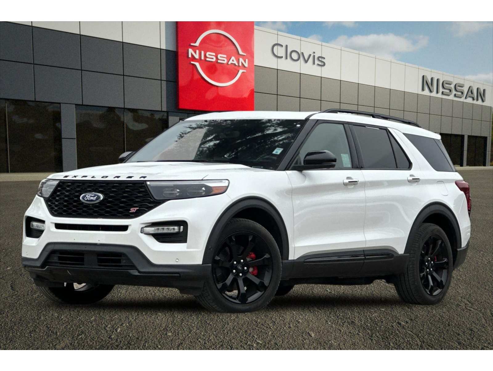 2020 Ford Explorer ST's photo