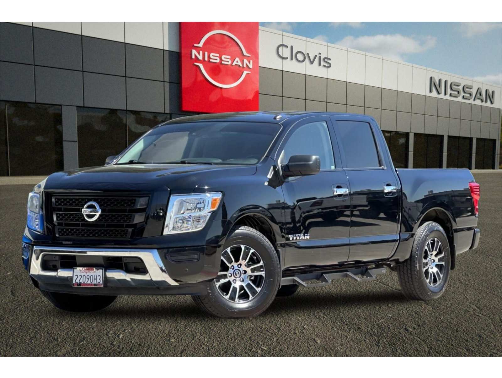 2021 Nissan Titan SV