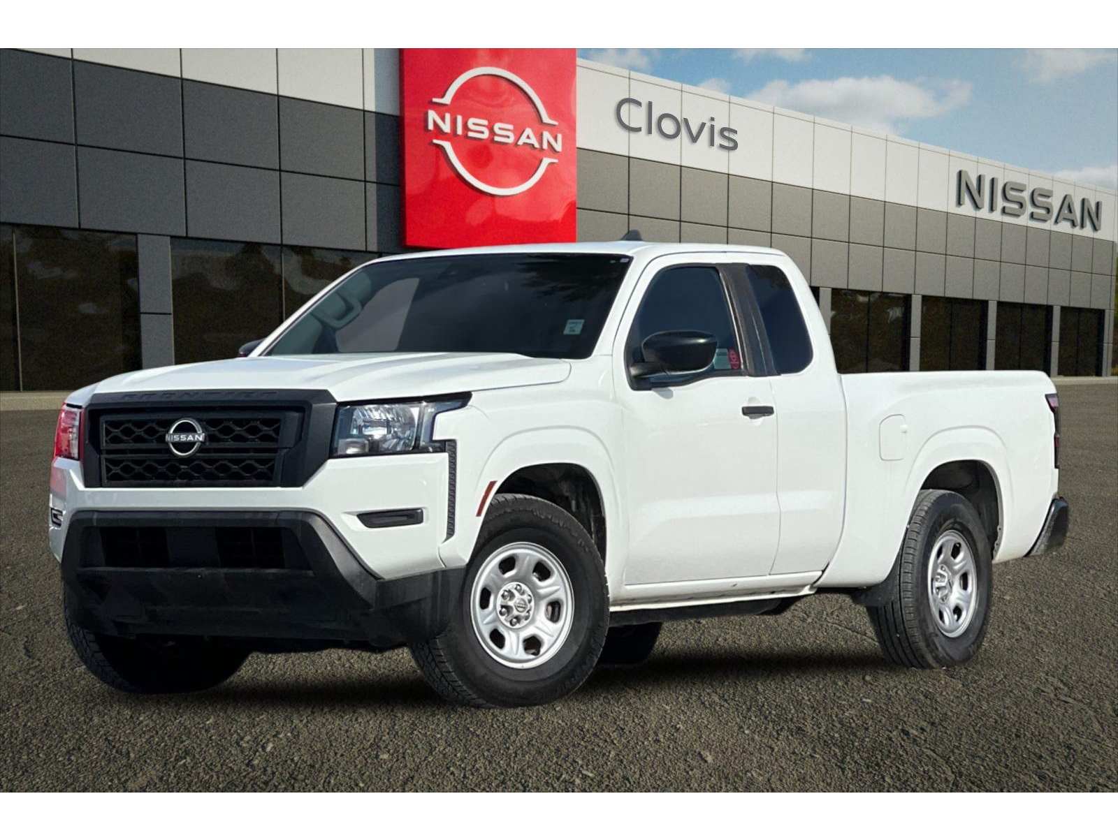 2023 Nissan Frontier S's photo