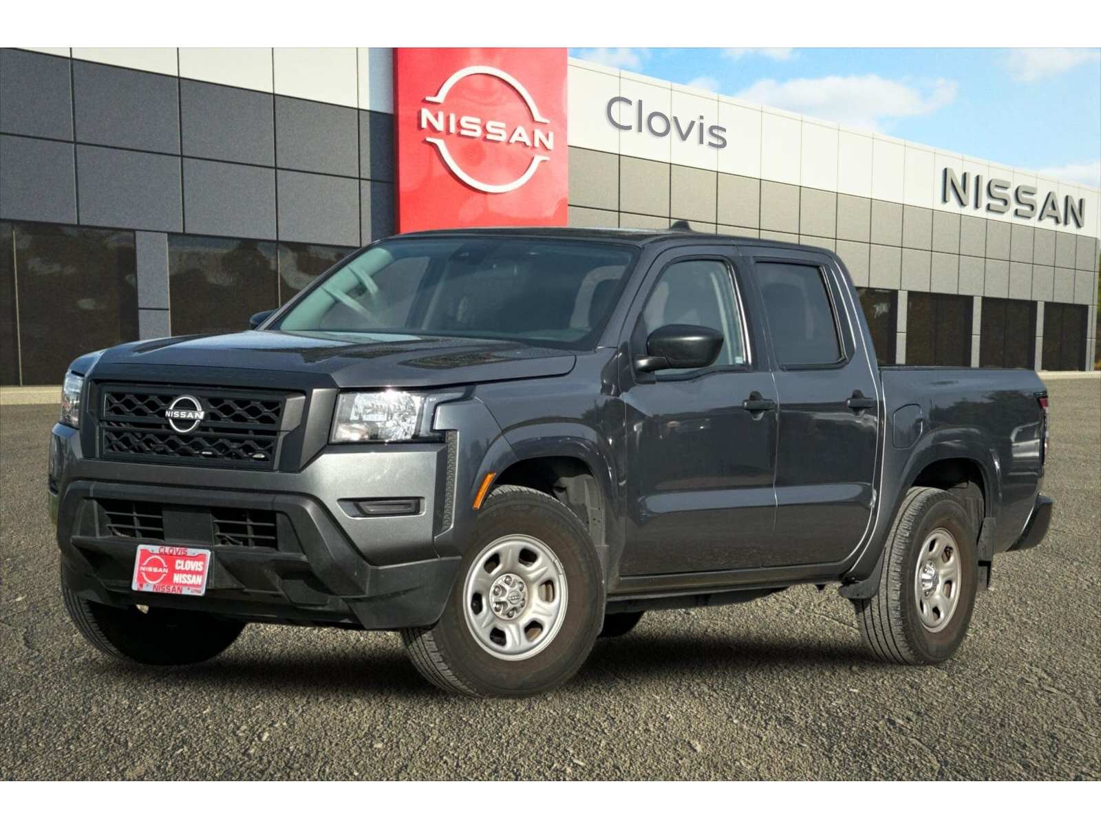2022 Nissan Frontier S's photo