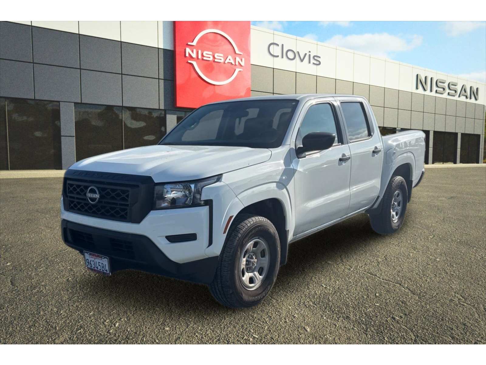 2024 Nissan Frontier S's photo