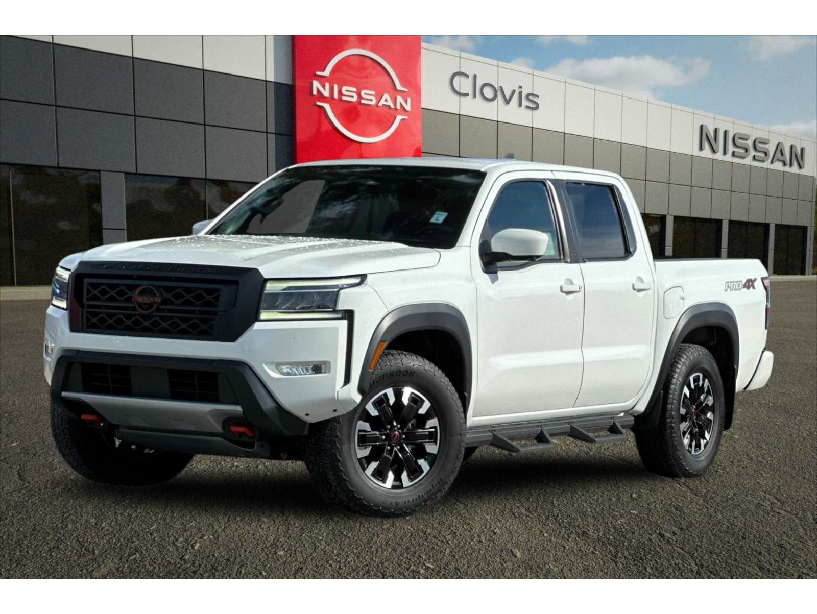 2023 Nissan Frontier PRO-4X's photo