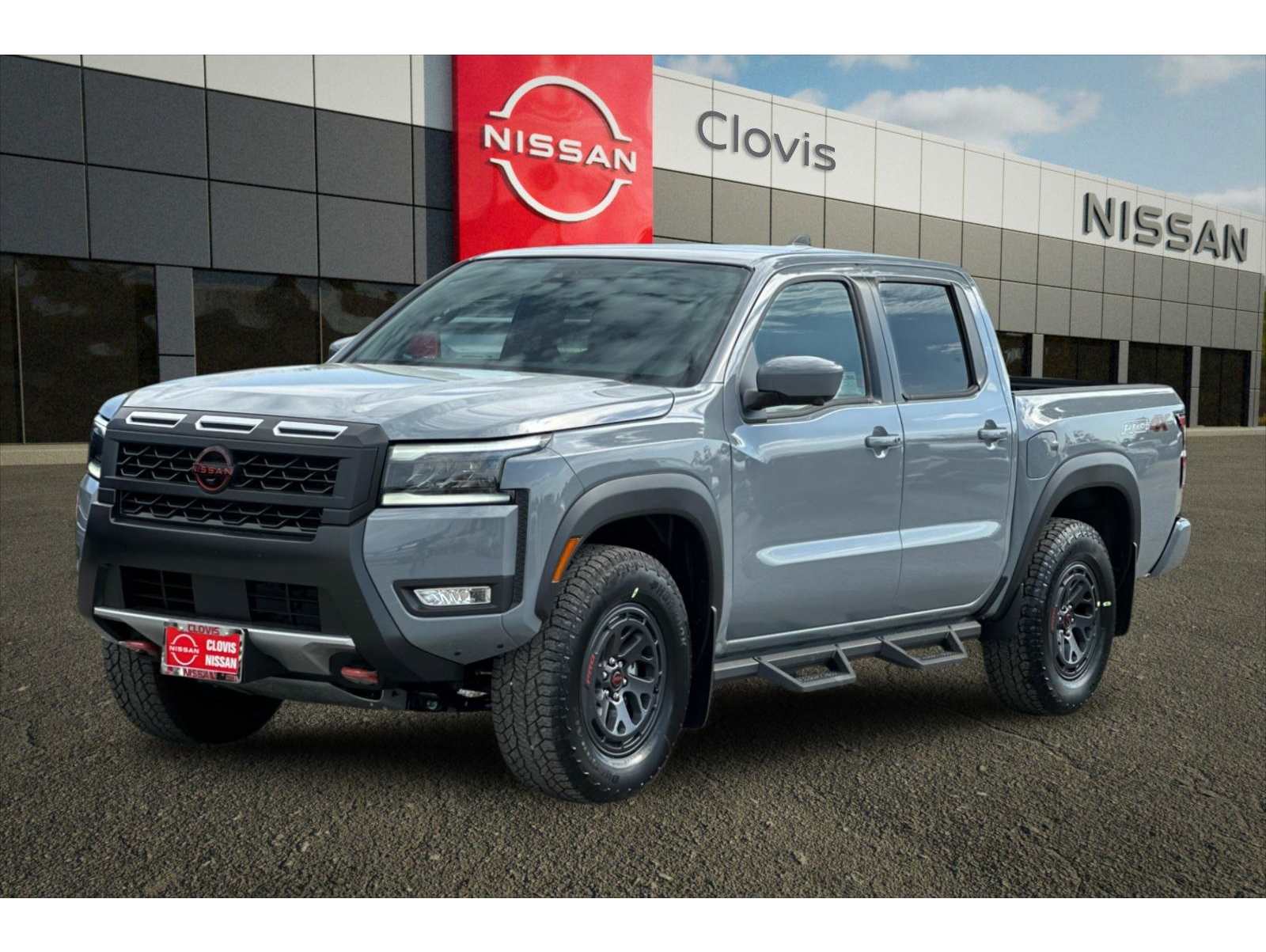 2026 Nissan Frontier PRO-4X's photo