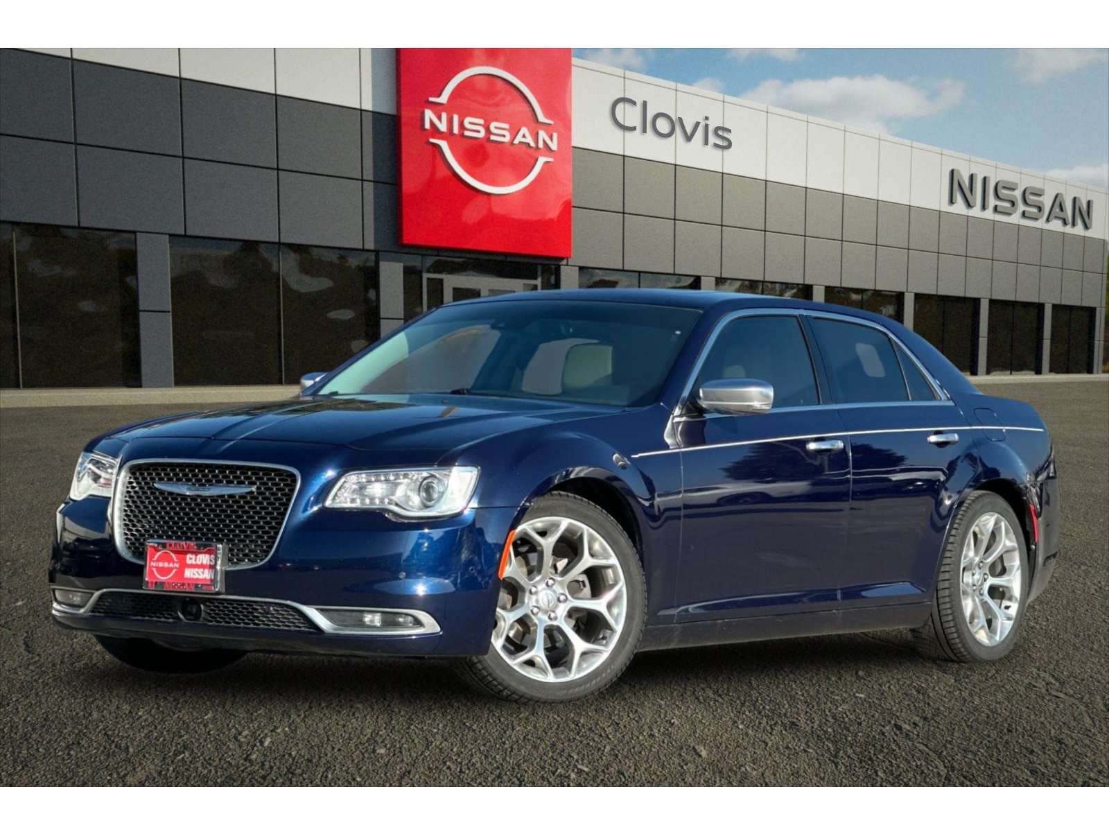 2016 Chrysler 300 C Platinum's photo