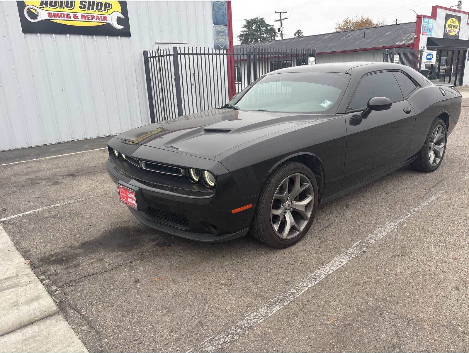 2017 Dodge Challenger SXT's photo